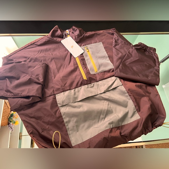 Fabletics Shawn Cropped Half-Zip Jacket - Picture 4 of 6